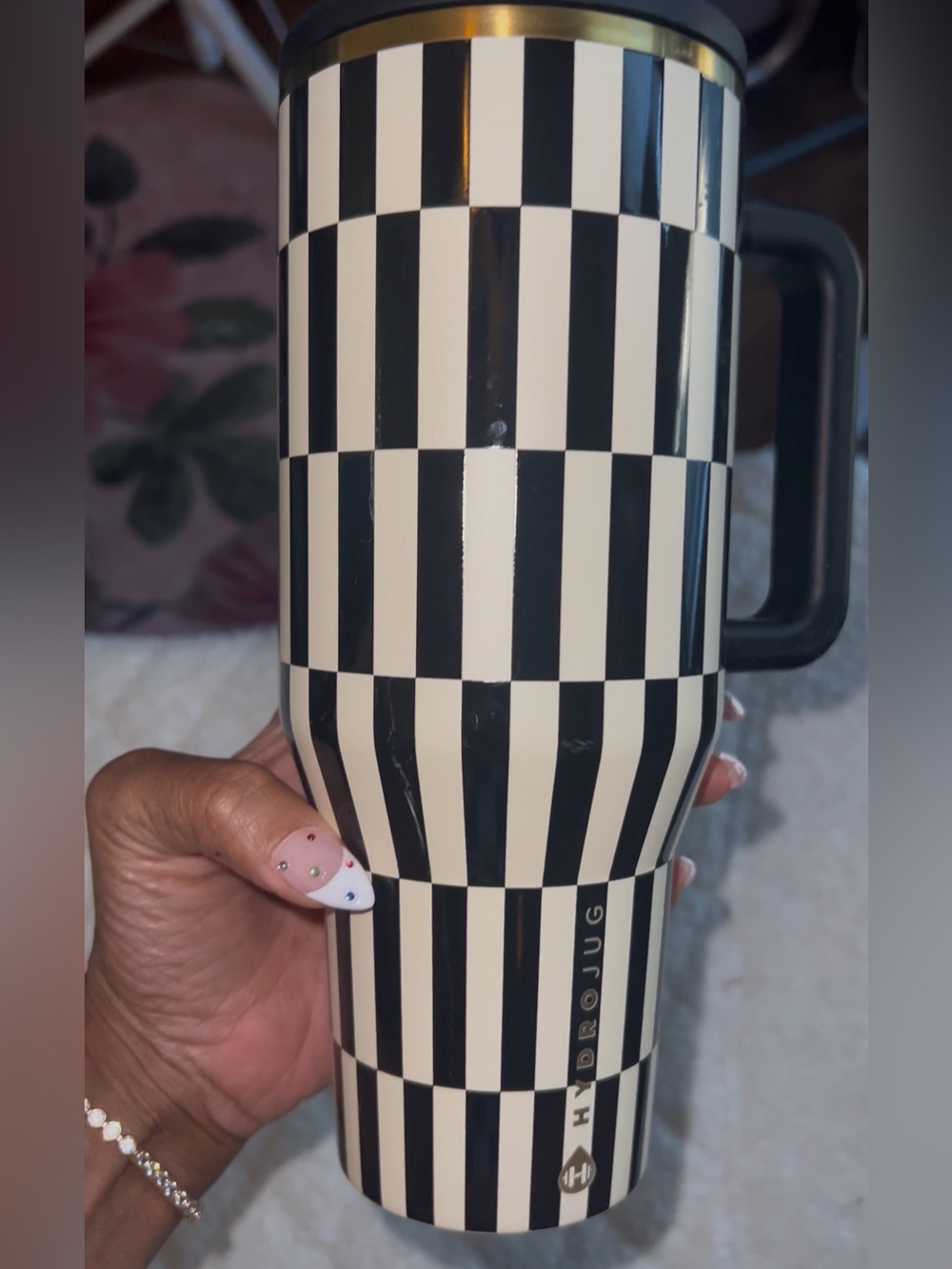 HydroJug Black & Cream Checkered Travel Mug with Handle Black Tie 32 oz